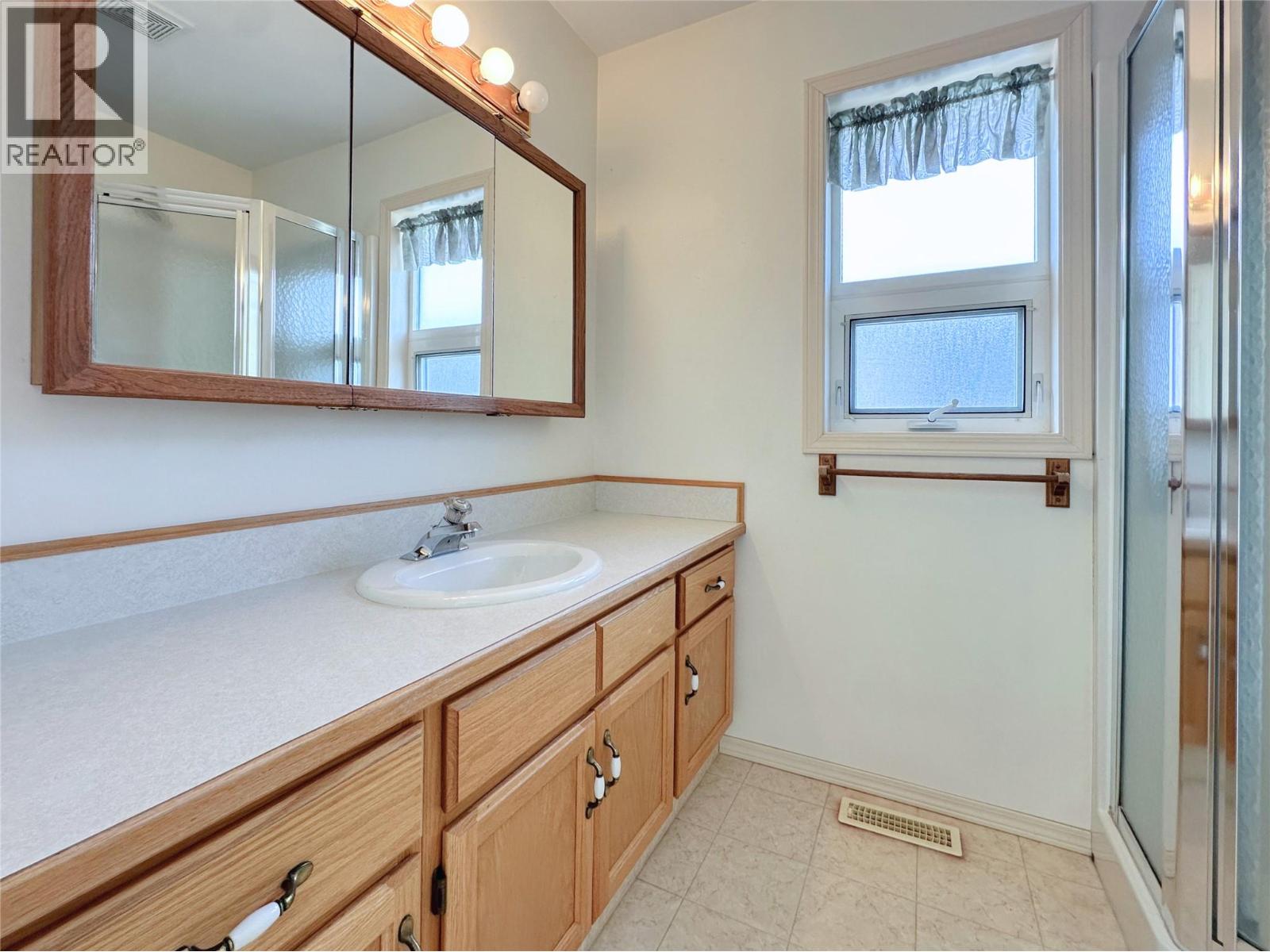 8714 22nd Avenue, Osoyoos