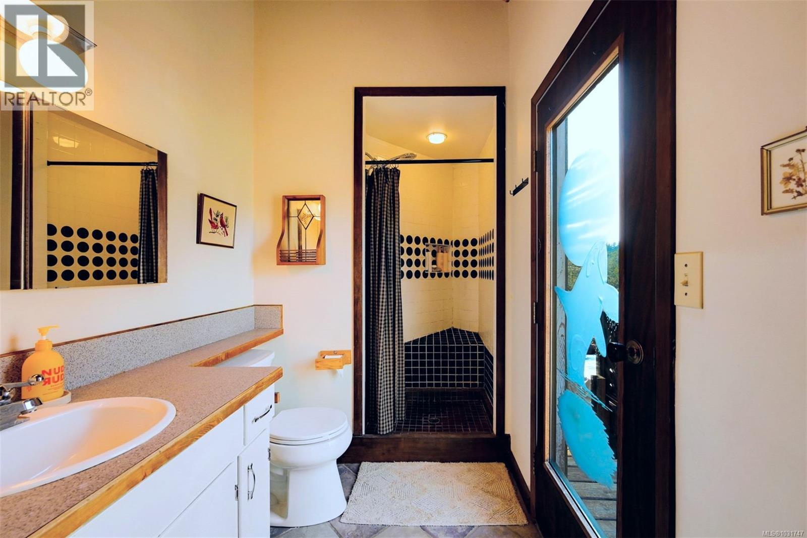  6587 West Saanich Road, Central Saanich