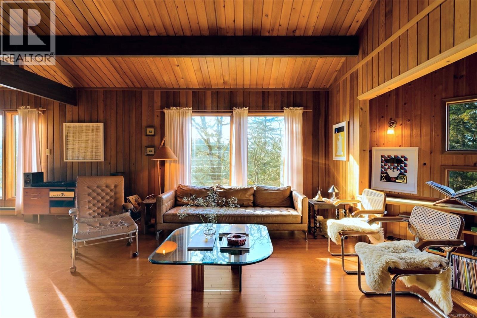  6587 West Saanich Road, Central Saanich