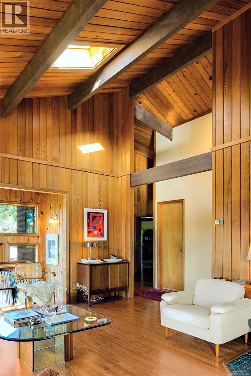  6587 West Saanich Road, Central Saanich