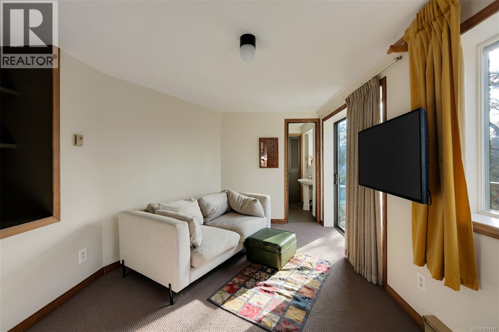  6587 West Saanich Road, Central Saanich