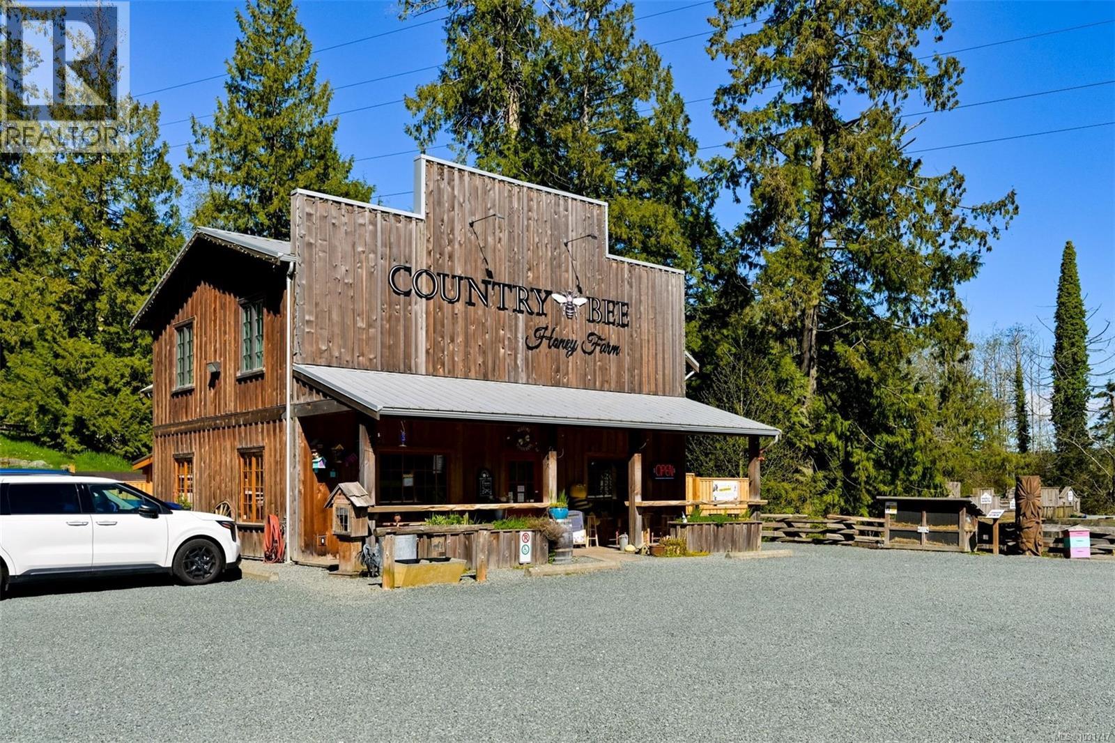  6587 West Saanich Road, Central Saanich