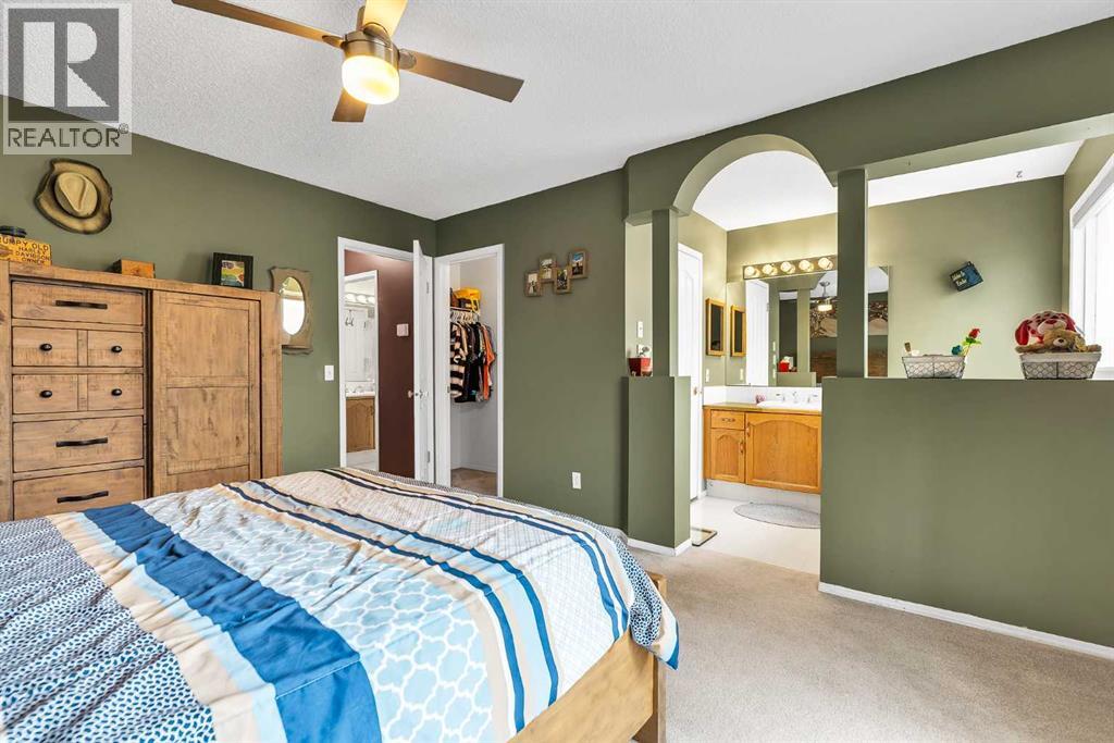 27 Bow Way, Cochrane