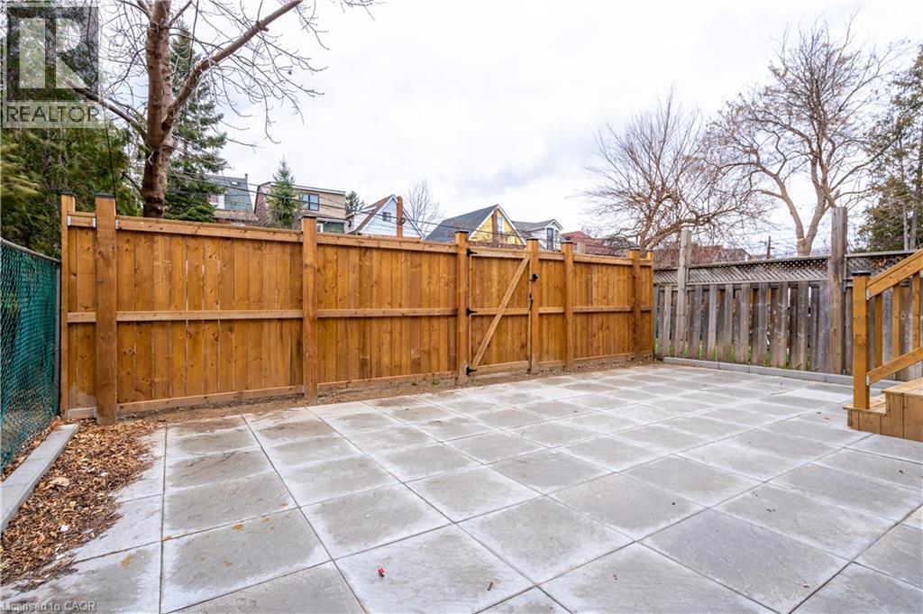 204 BALSAM AVENUE S - 48