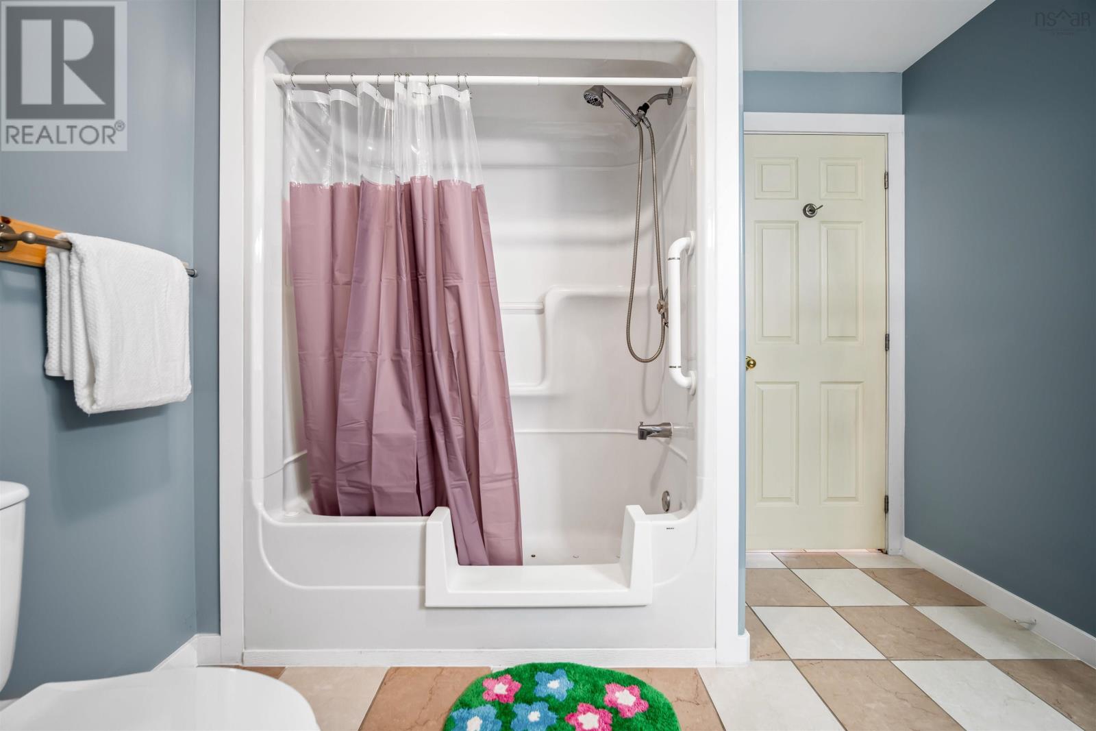 Property 38 of 49 of 86 Summer Field Way