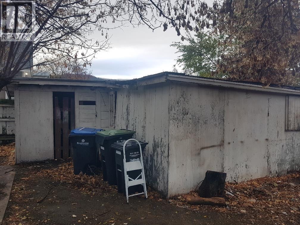 496 Heales Avenue, Penticton