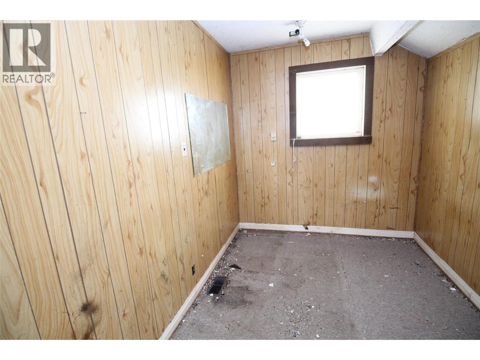 496 HEALES AVENUE - 11