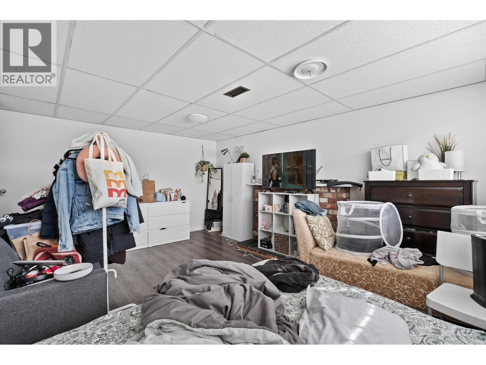 7656 MAIN STREET, Vancouver