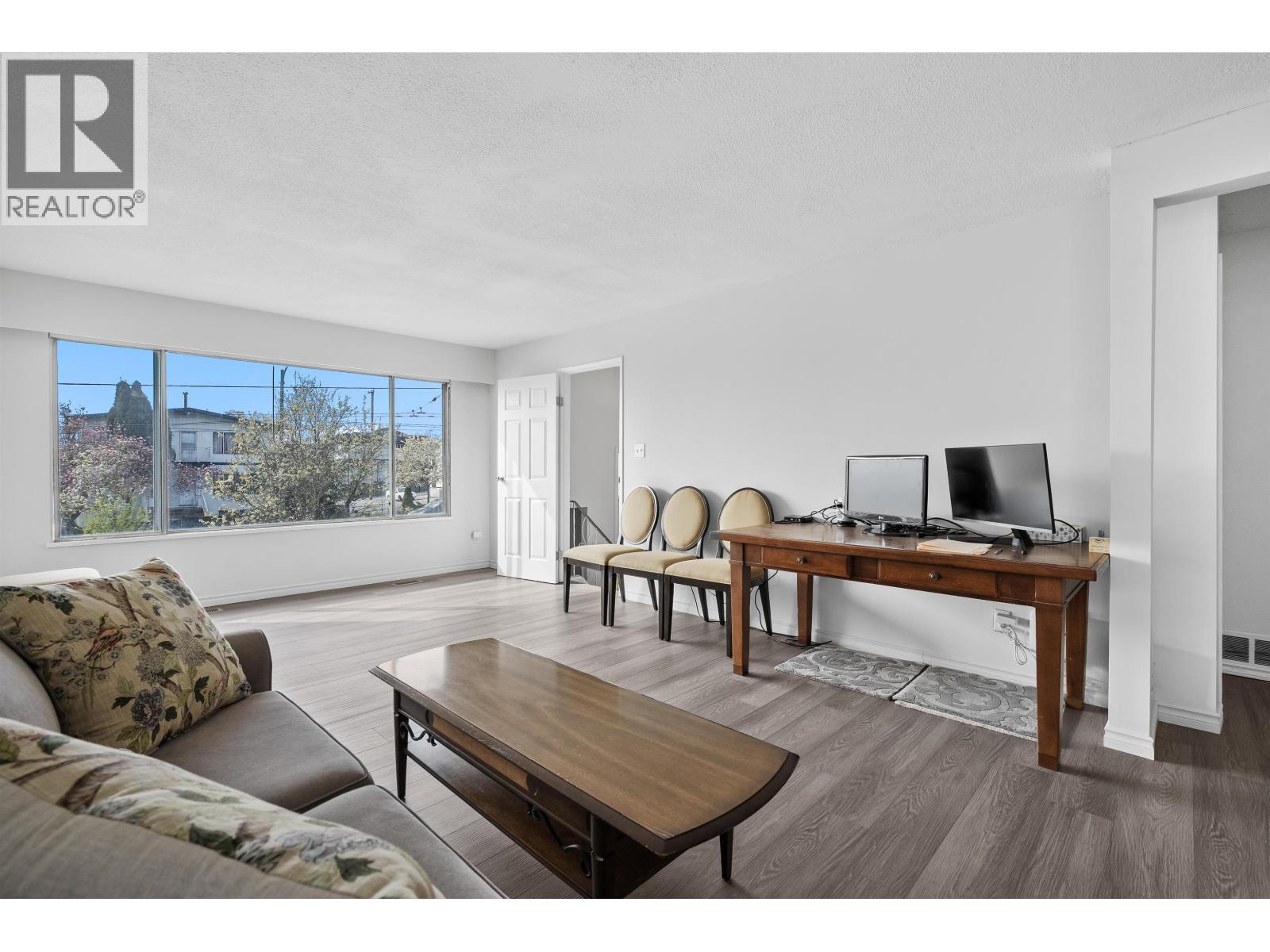 7656 MAIN STREET, Vancouver