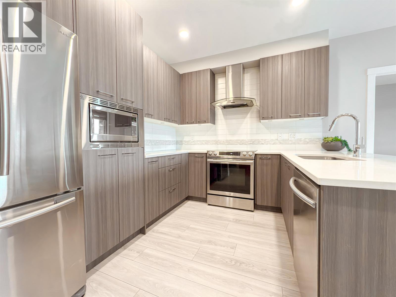 #323-4690 HAWK Lane, Tsawwassen