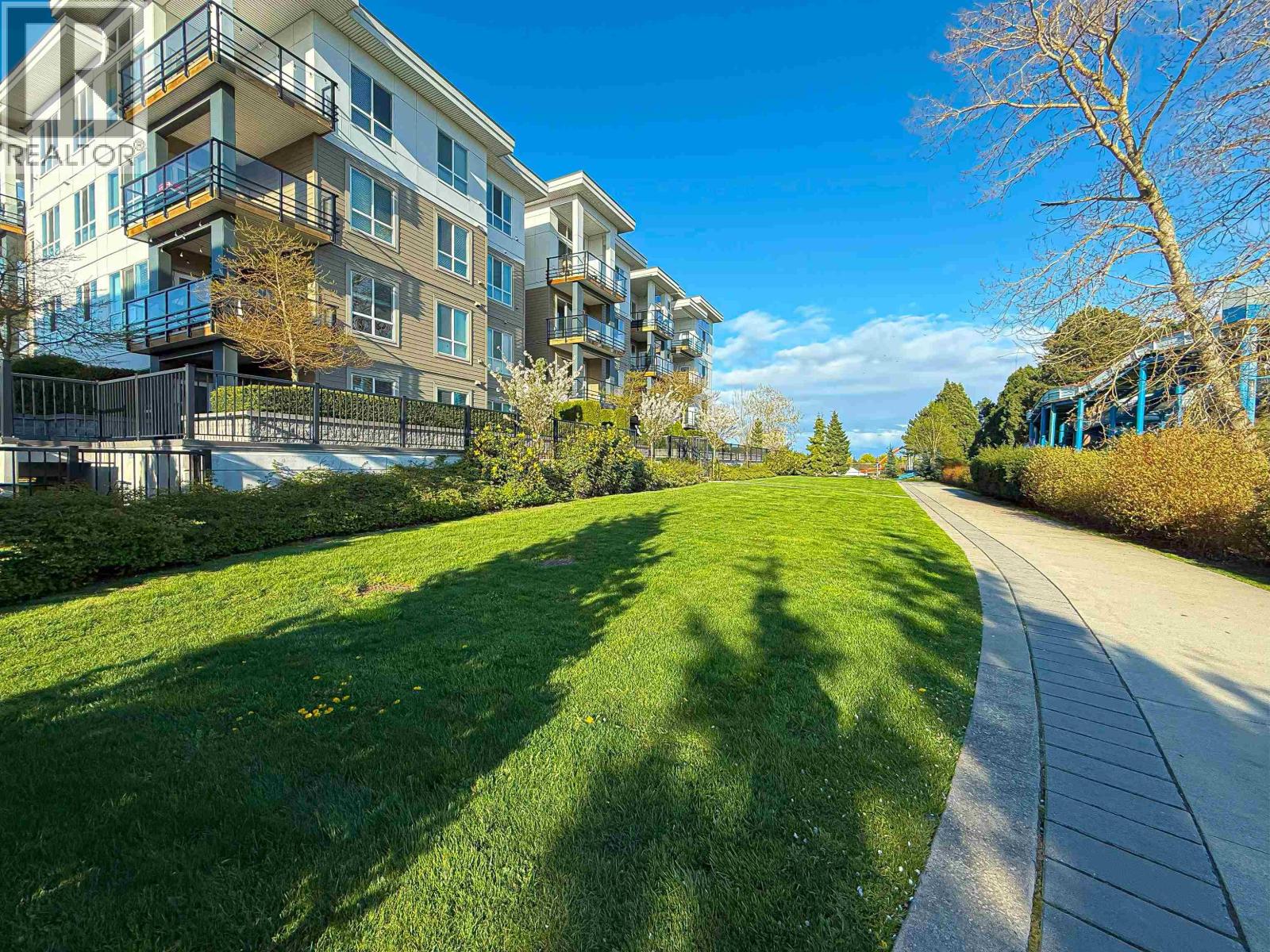 #323-4690 HAWK Lane, Tsawwassen