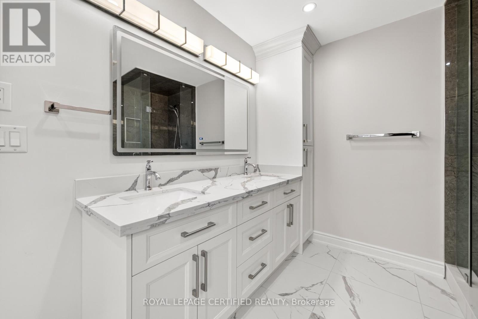 643 GARDEN WALK — photo 28