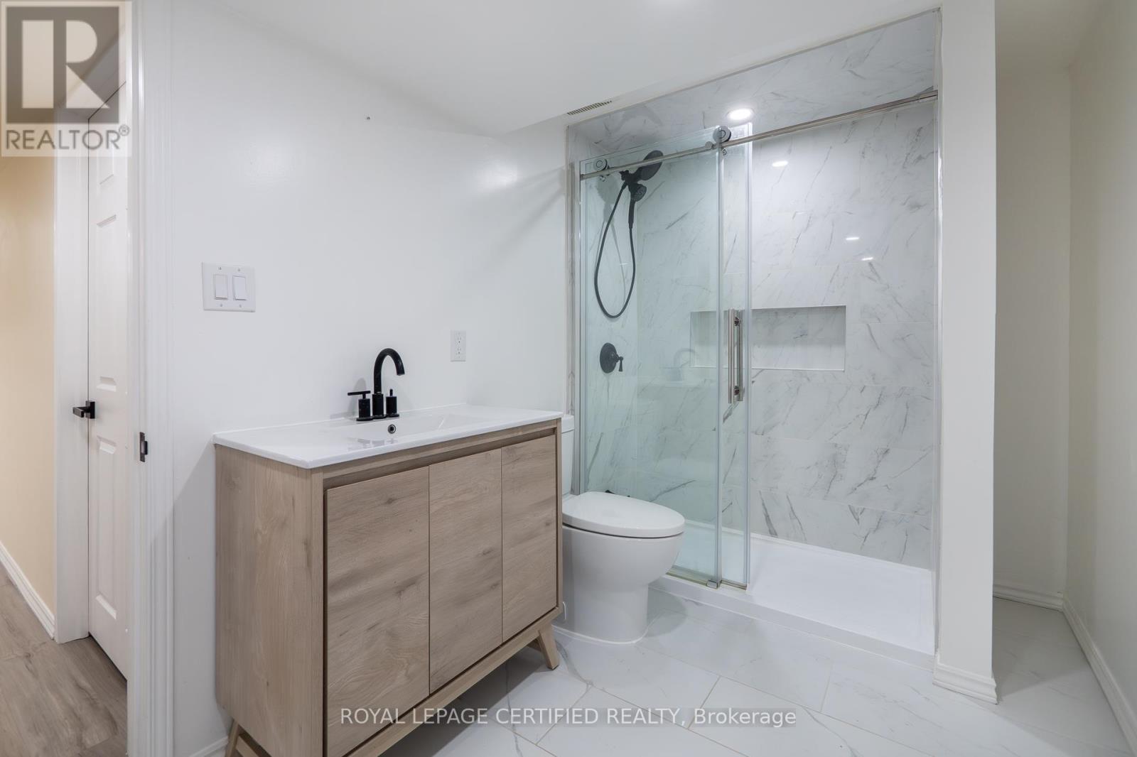 643 GARDEN WALK — photo 43