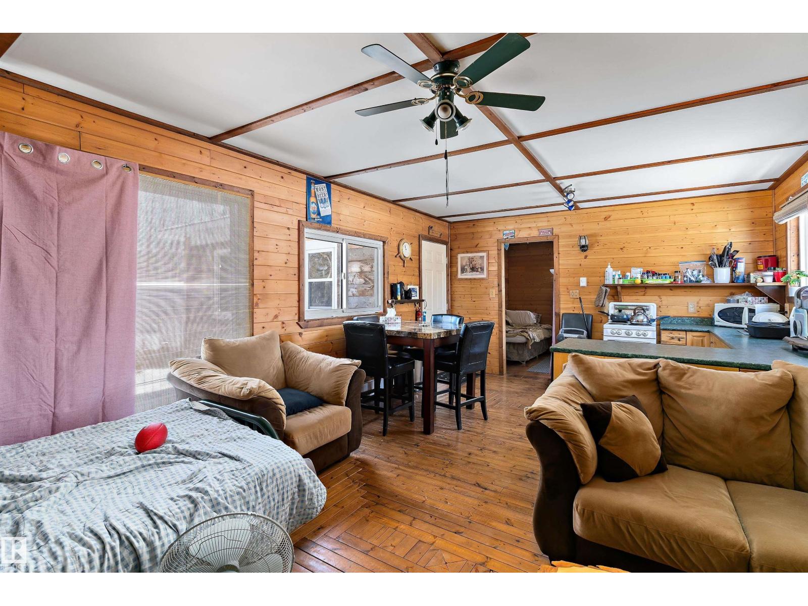 #102 5124 TWP ROAD 554 - 6