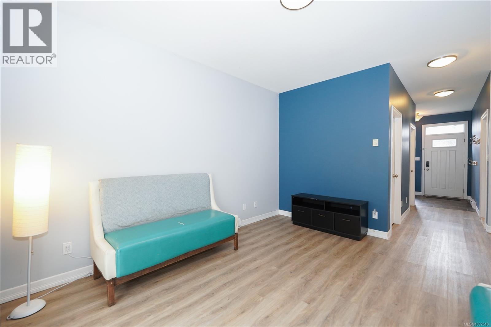 115 2260 Maple Avenue North, Sooke