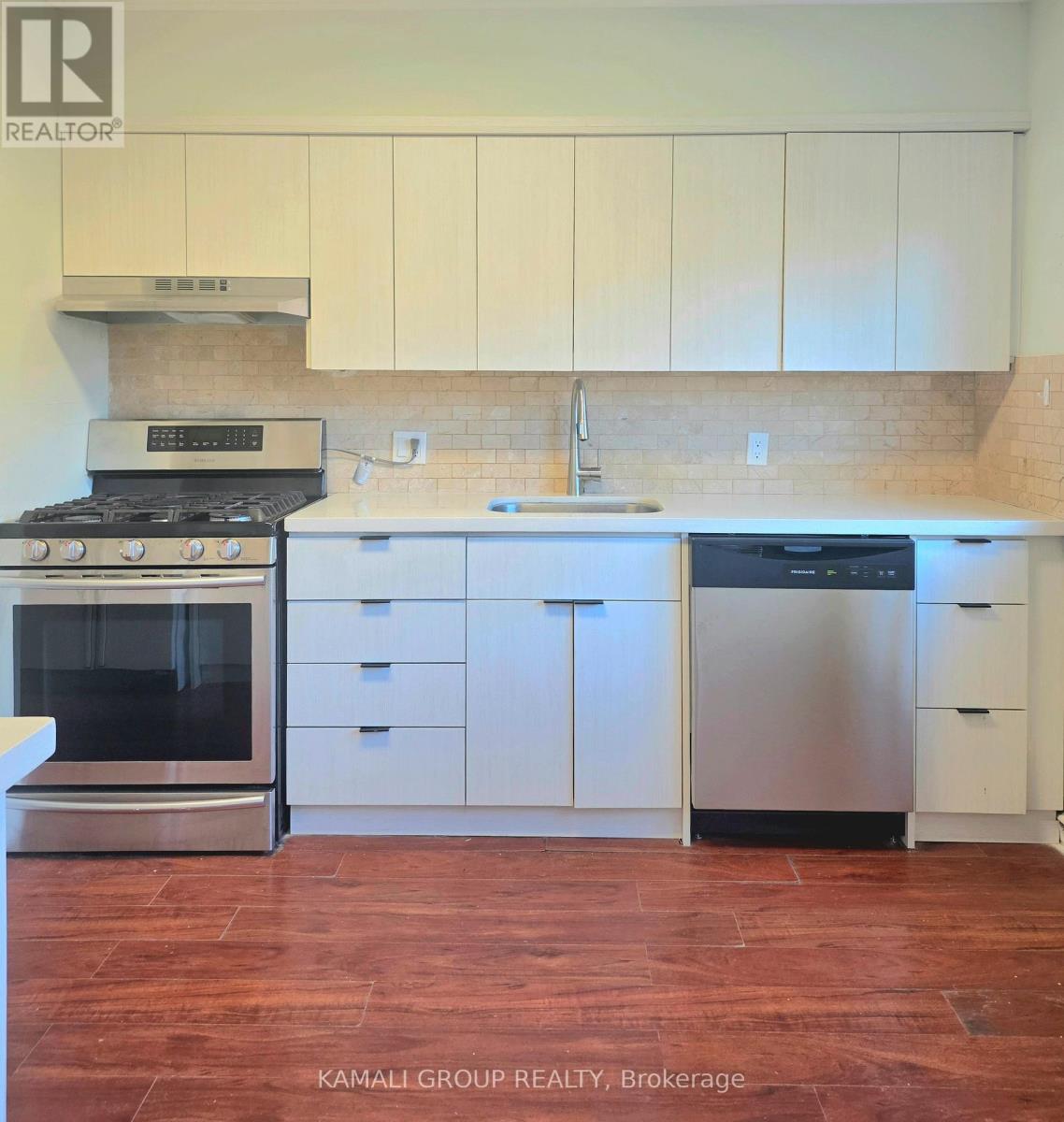 66 HAWKSBURY DRIVE - 8