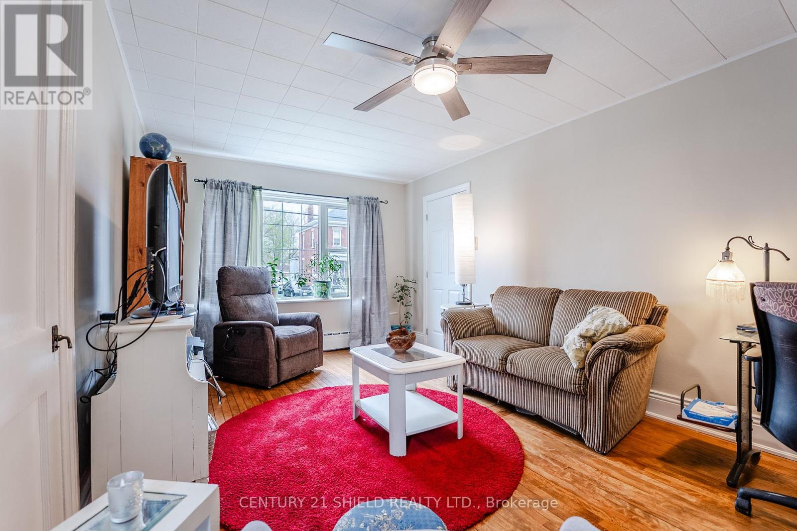 114 GLOUCESTER STREET N — photo 33