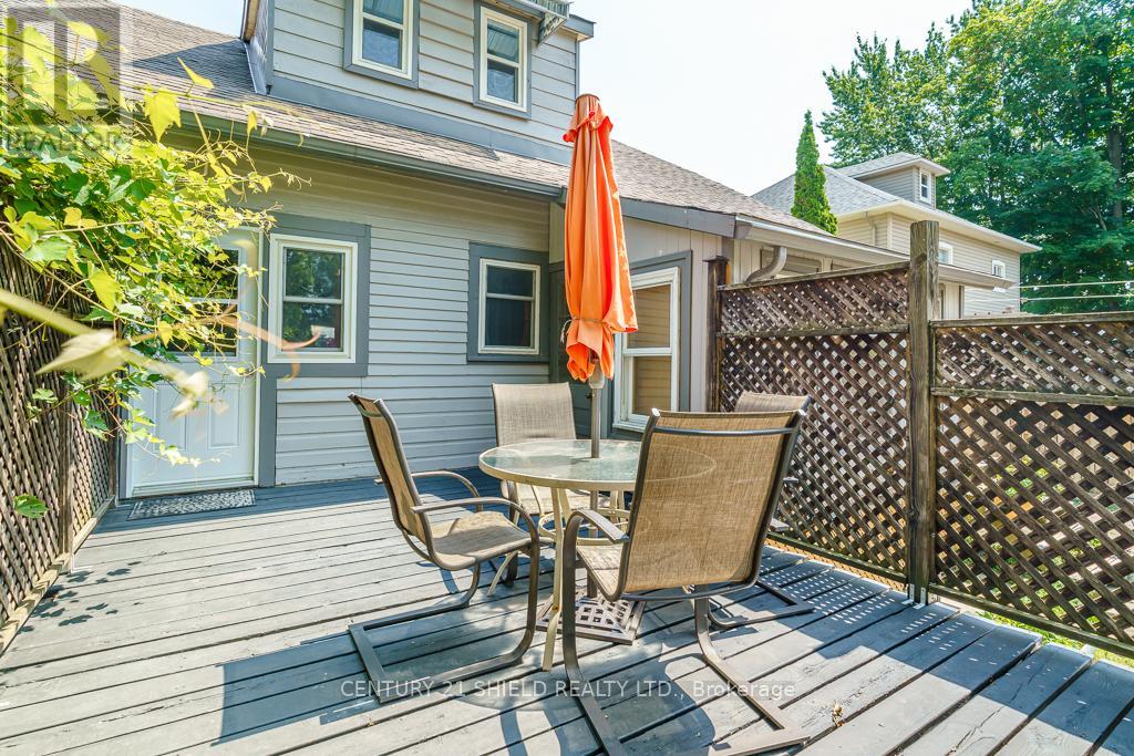 114 GLOUCESTER STREET N — photo 45