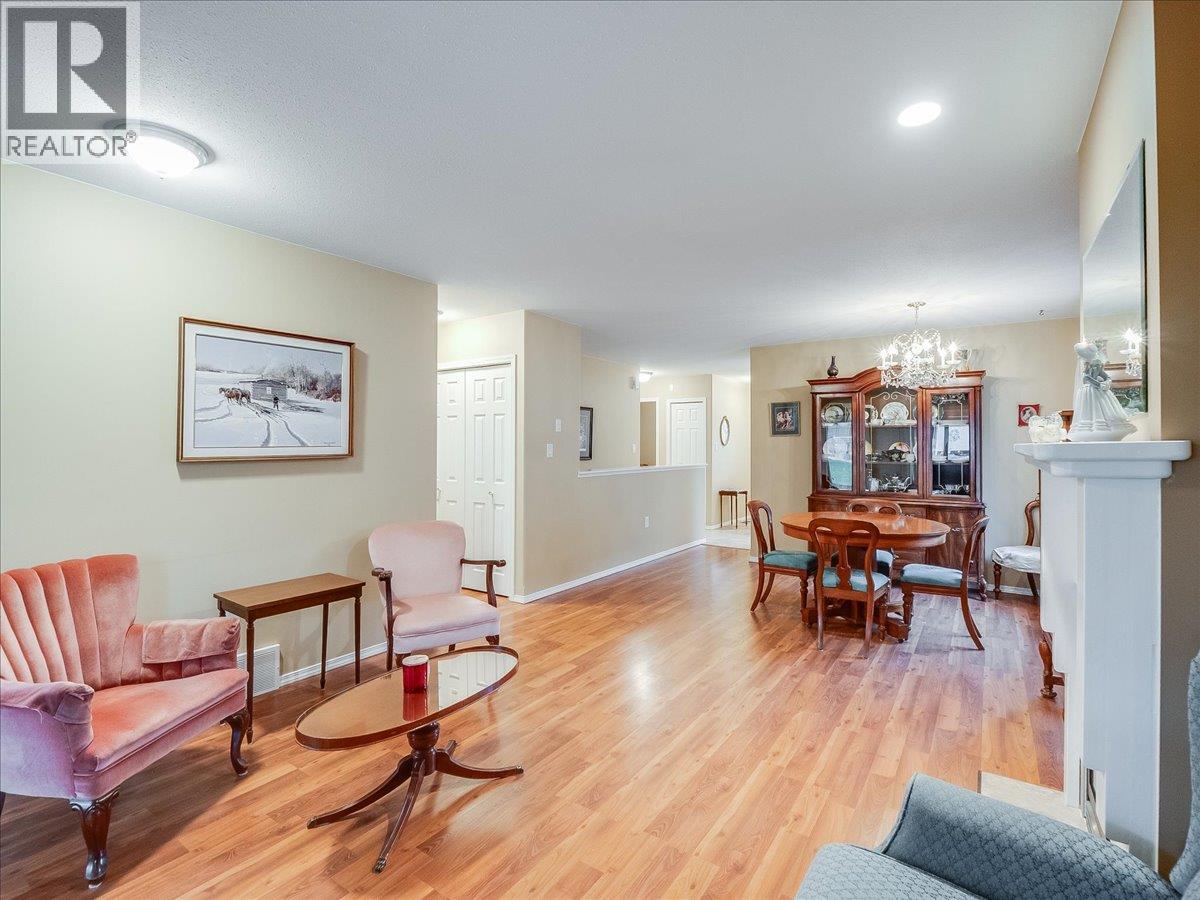 7136 Wright Way - 13