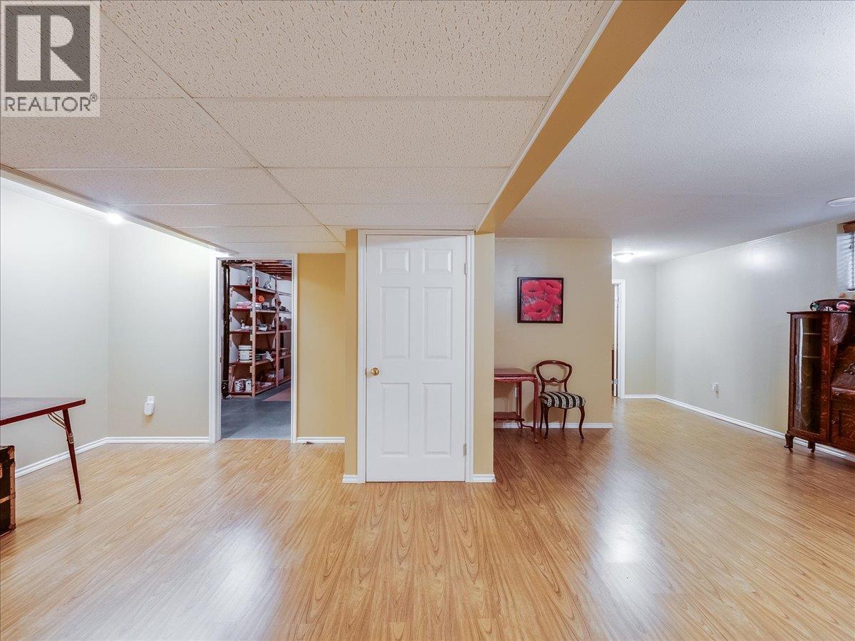 7136 Wright Way - 33