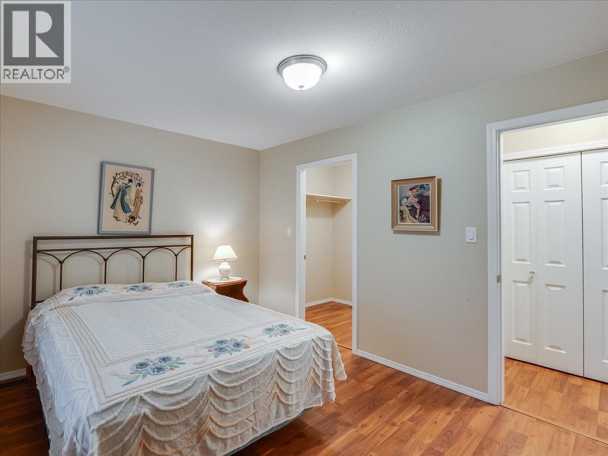 7136 Wright Way - 16