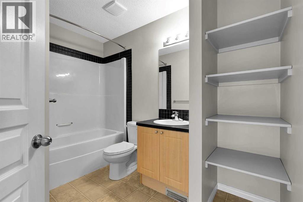 Single Family House for Sale in  Everglen Rise SW Evergreen Calgary 