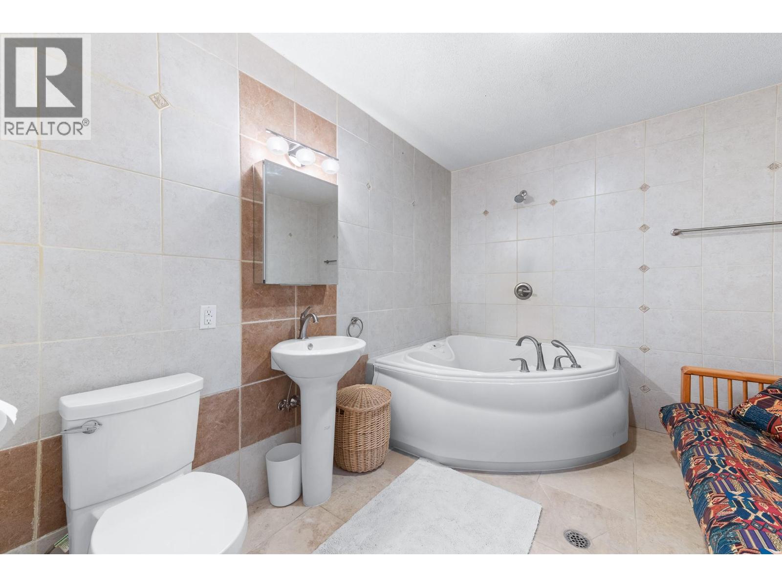 Lower Spa Style Bathroom