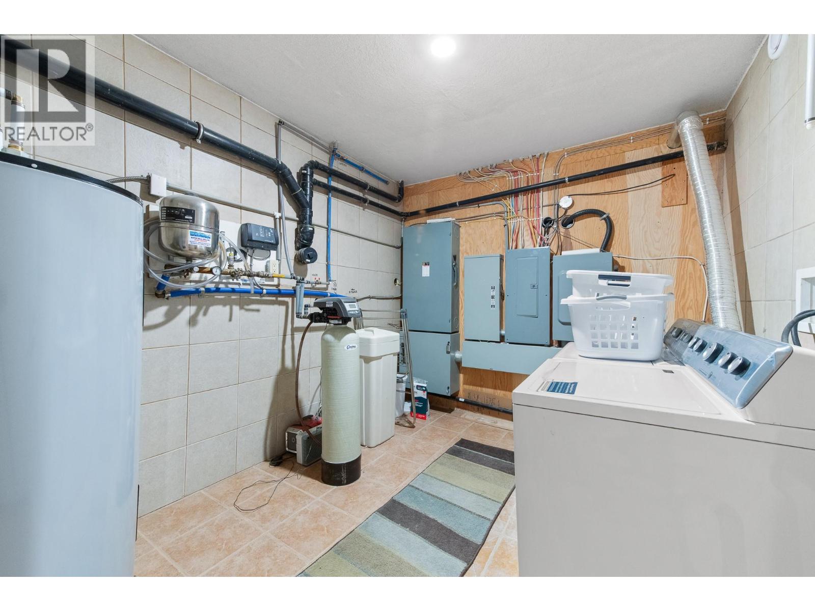 400 Amp Service, Laundry