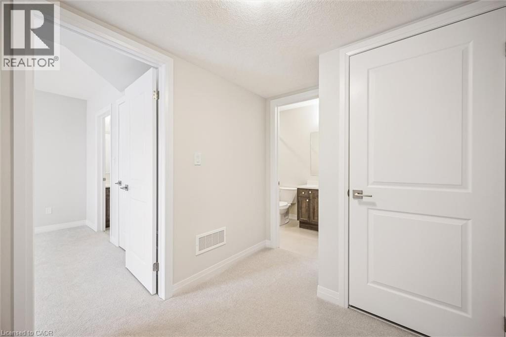 40 URBANE Boulevard, Kitchener, Ontario, N2E0H8 — Photo 16