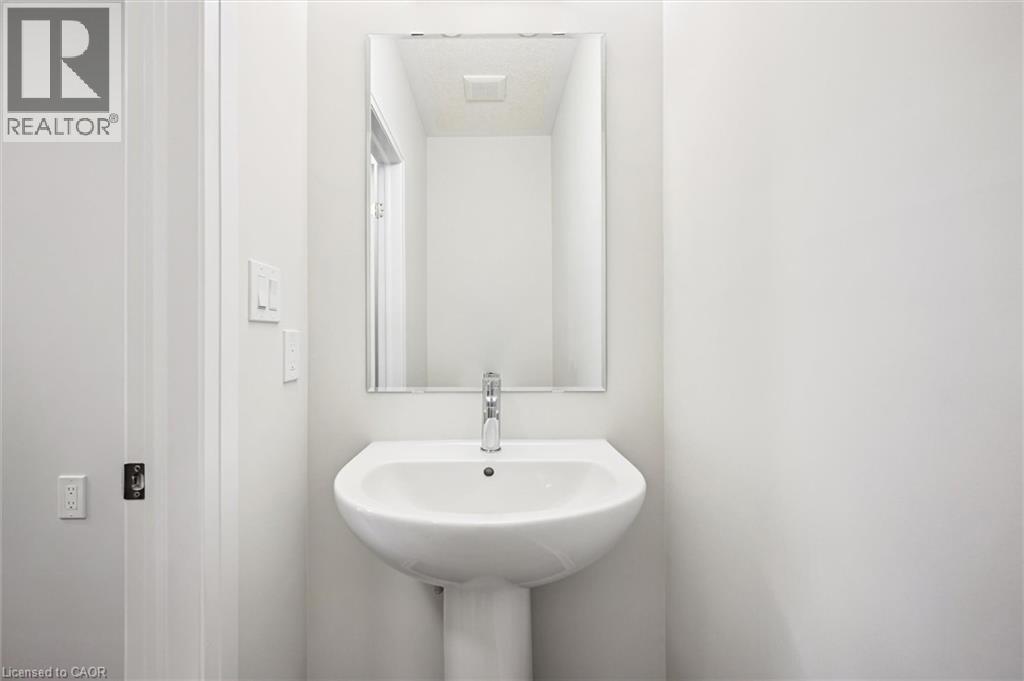 40 URBANE Boulevard, Kitchener, Ontario, N2E0H8 — Photo 15