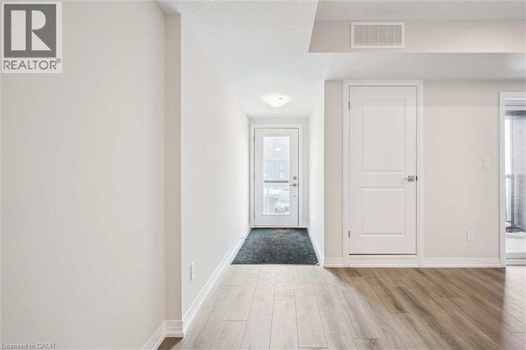 40 URBANE Boulevard, Kitchener, Ontario, N2E0H8 — Photo 7