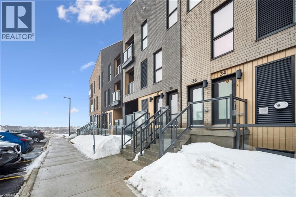 40 URBANE Boulevard, Kitchener, Ontario, N2E0H8 — Photo 3