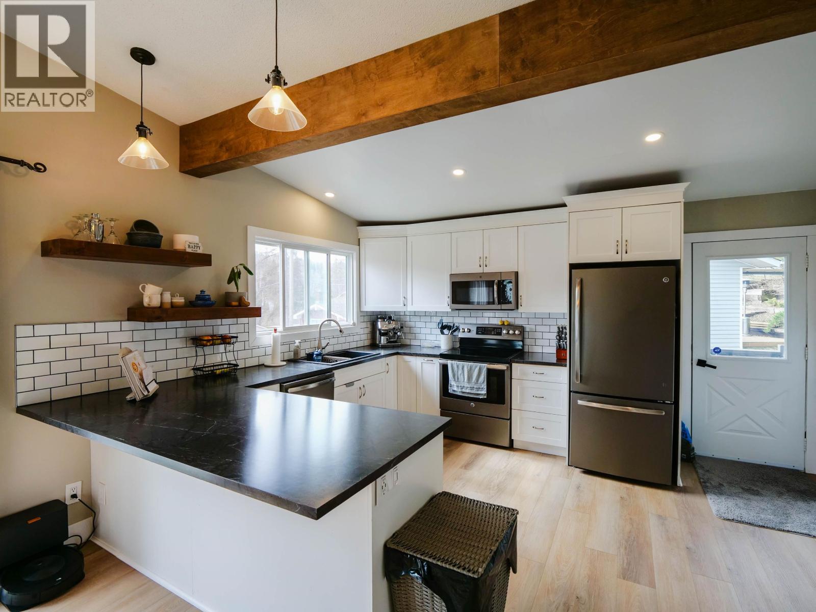 120 LINDSAY STREET - 10