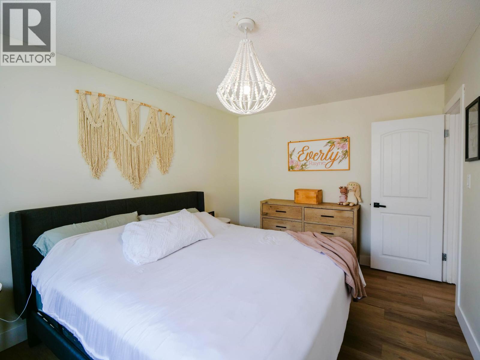 120 LINDSAY STREET - 21