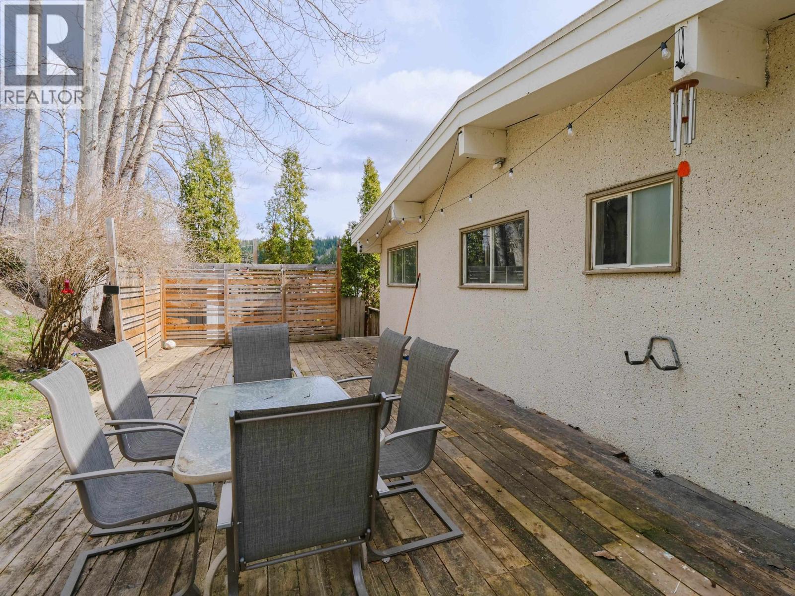 120 LINDSAY STREET - 25