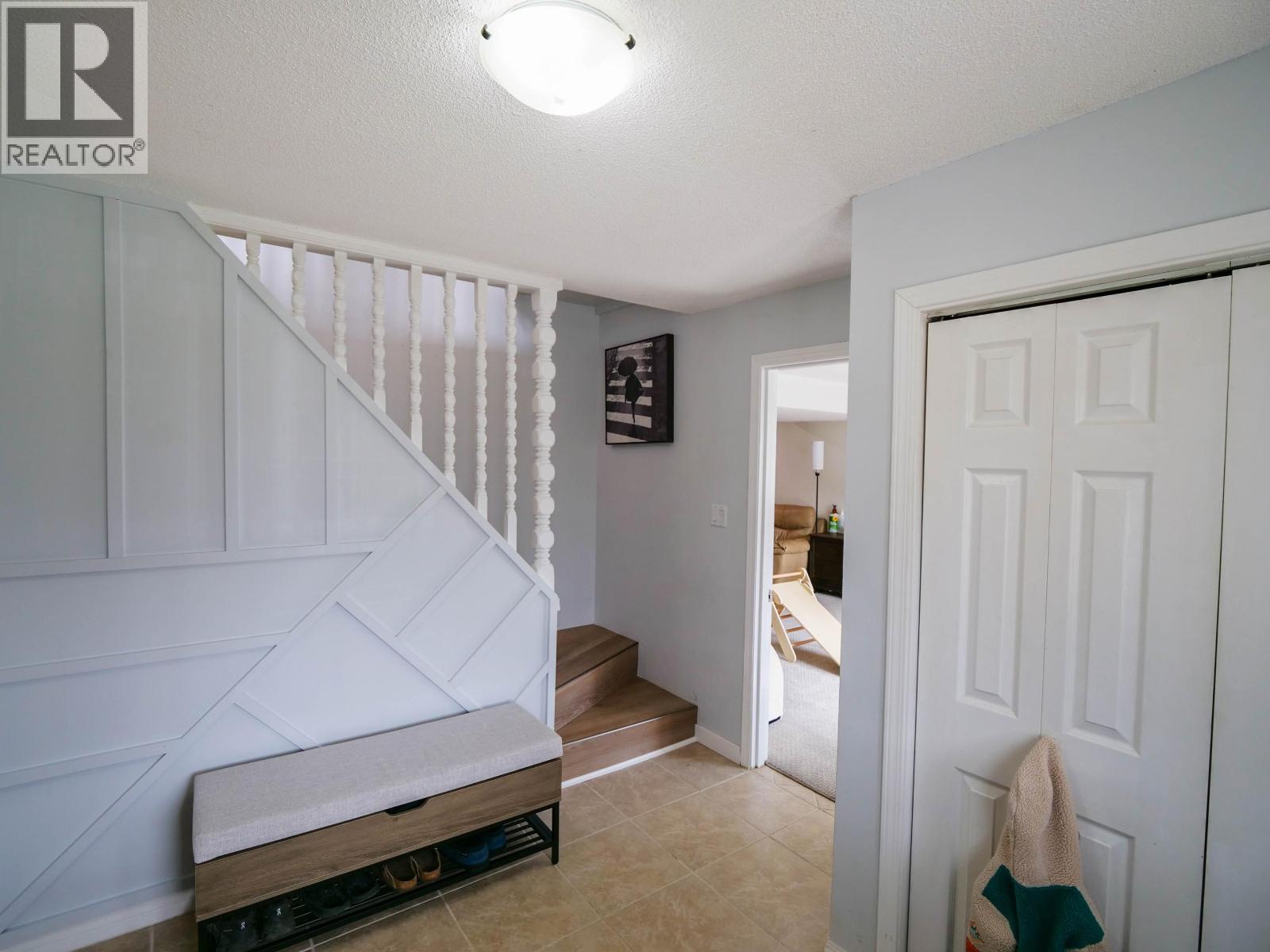 120 LINDSAY STREET - 4