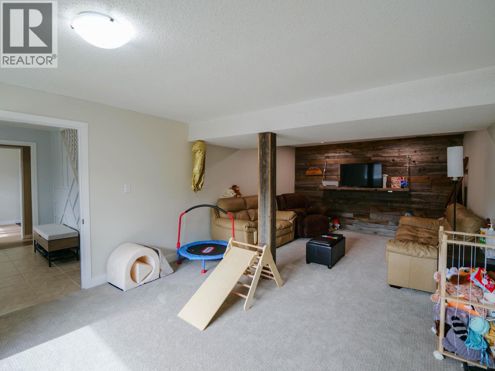 120 LINDSAY STREET - 8