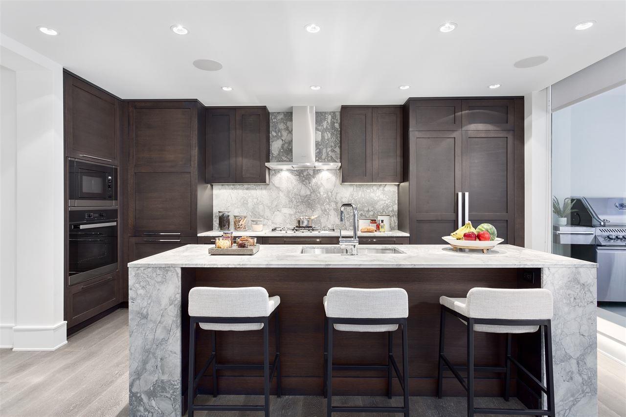 1905 1500 MARTIN STREET, White Rock