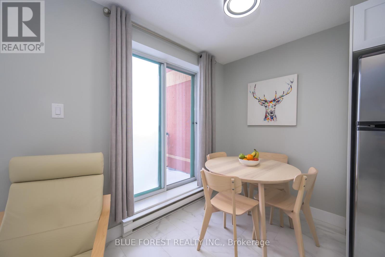 1105 - 76 BASE LINE ROAD W — photo 6