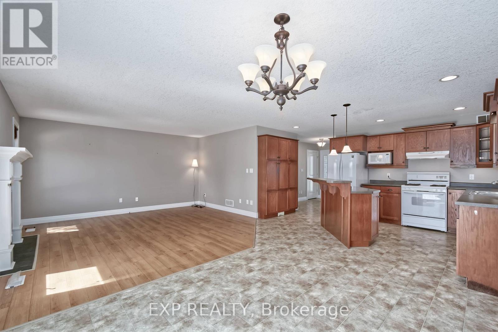 54 TREADWELL STREET - 23