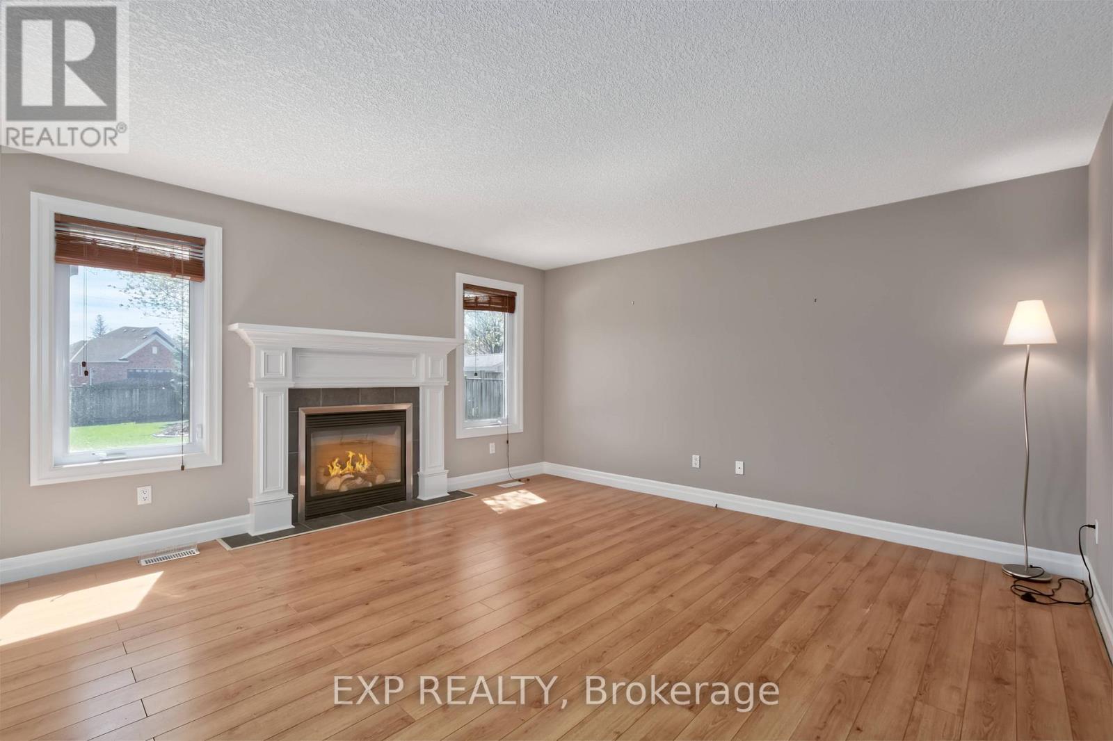 54 TREADWELL STREET - 24