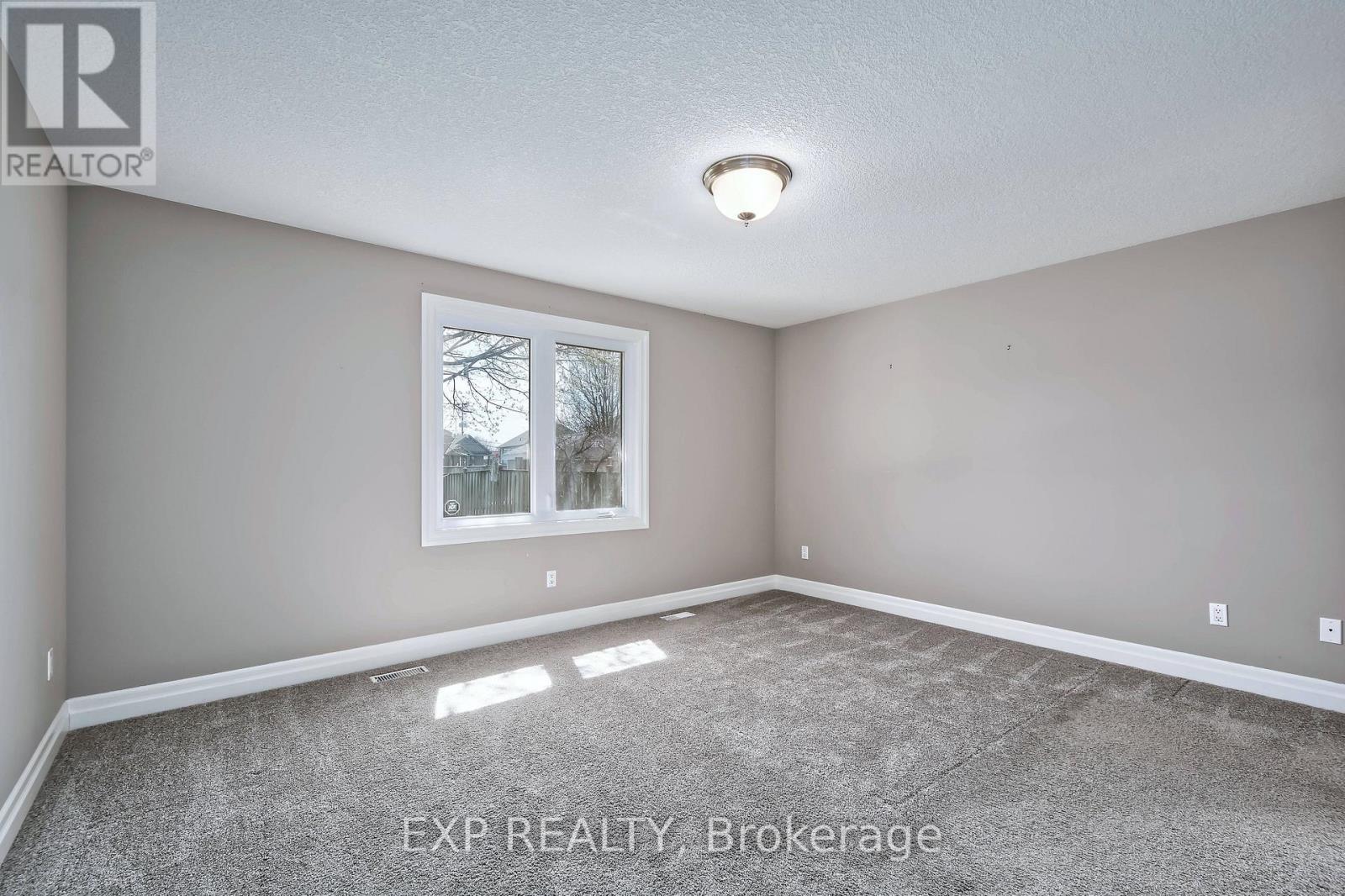 54 TREADWELL STREET - 32