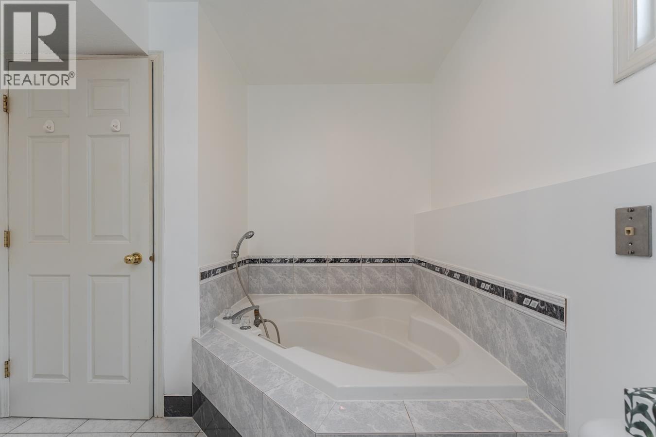 165 NUGGET AVENUE - 36