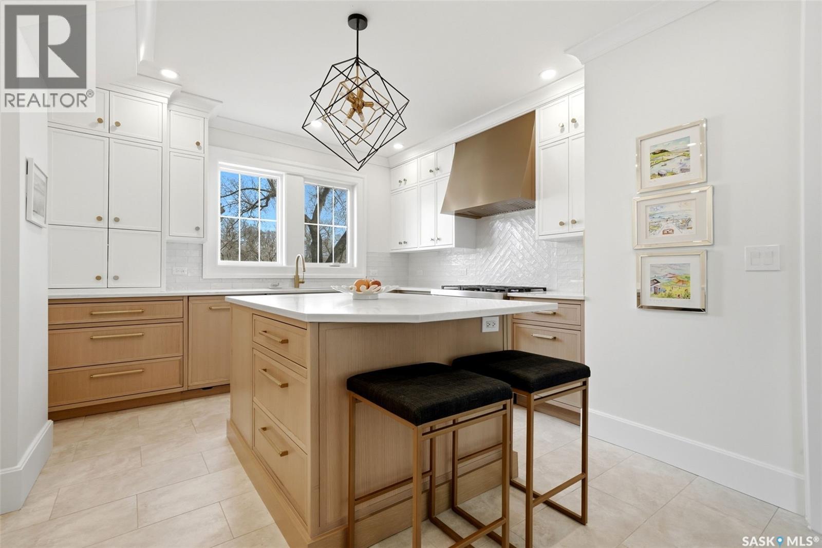 3200 Albert STREET - 12