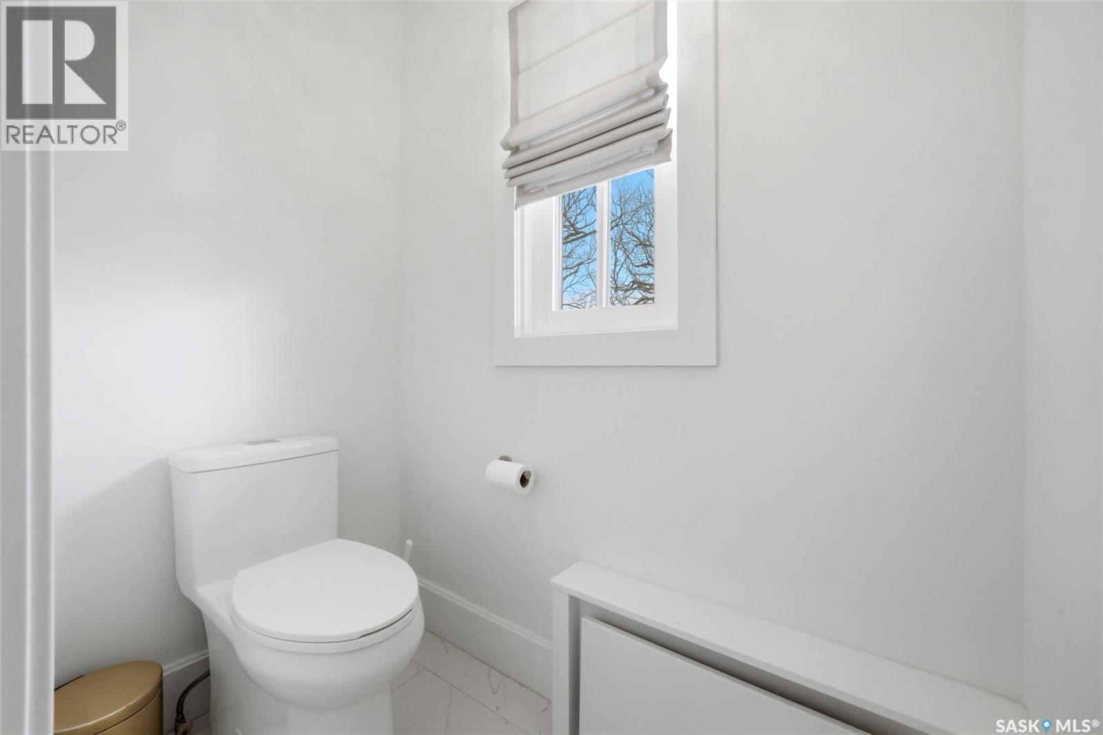 3200 Albert STREET - 43