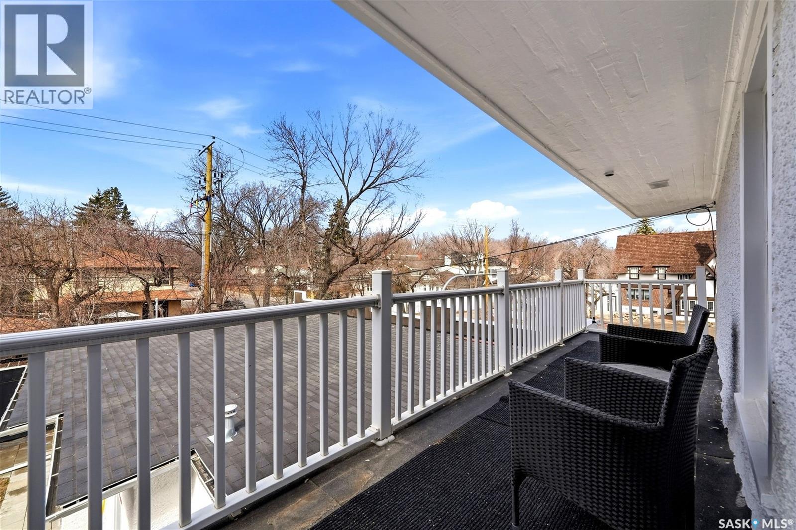 3200 Albert STREET - 55