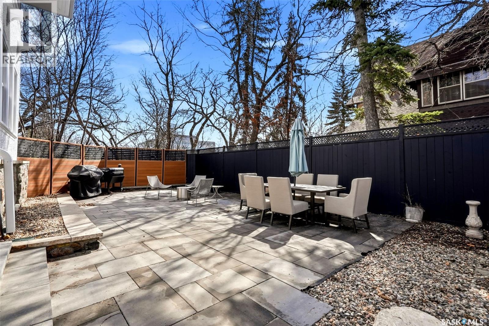 3200 Albert STREET - 80
