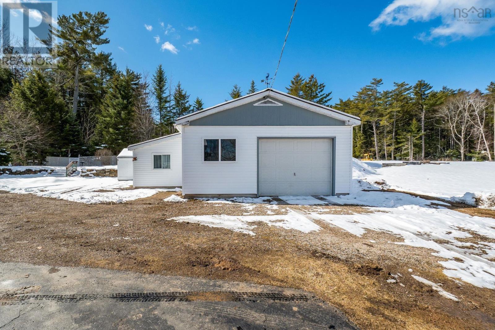 Property 2 of 46 of 1140 Highway 331