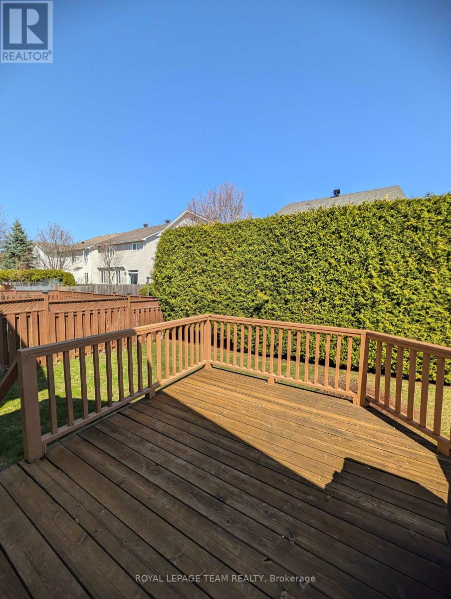 90 MORESBY DRIVE - 34