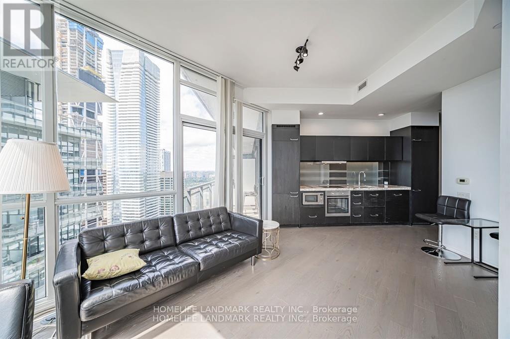 #5202 45 CHARLES STREET E - 16